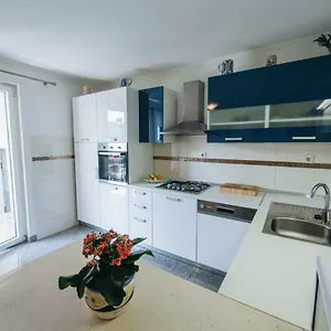 apartment-danica-split-21000.splithotels.org/